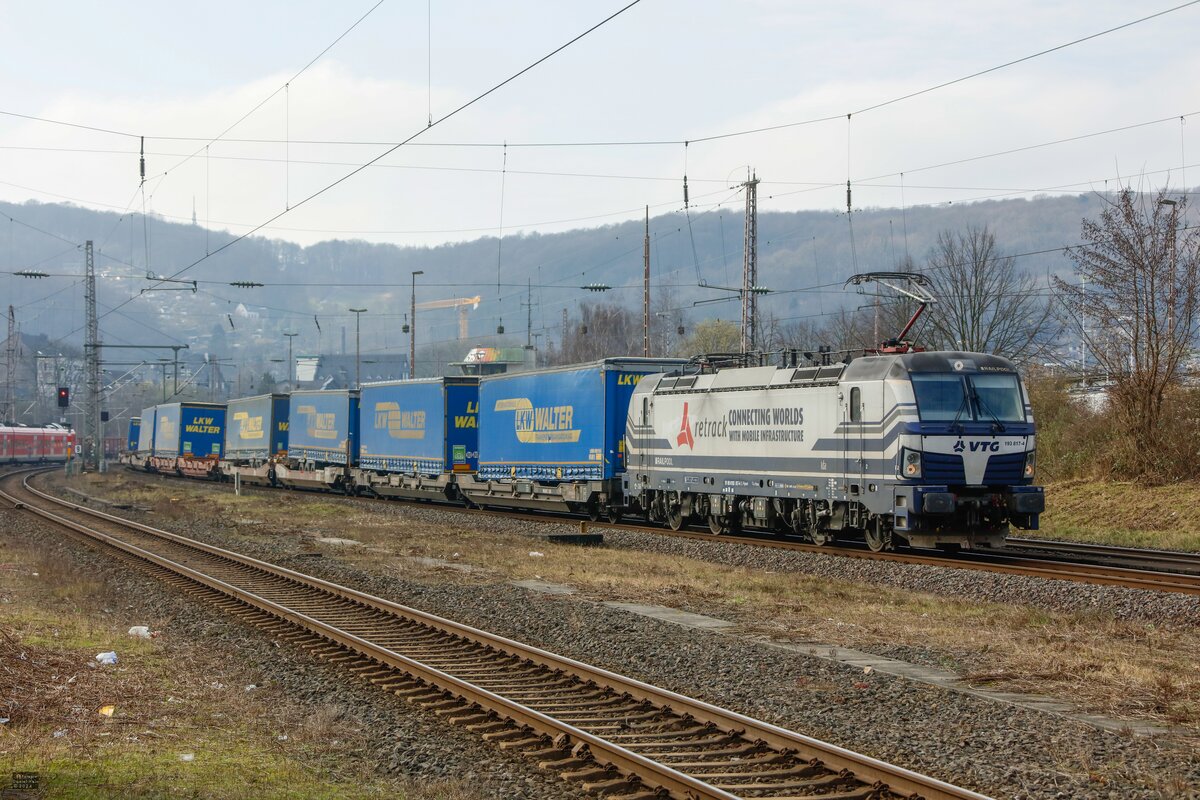 VTG 193 817-4 mit Lkw-Walter KLV in Wuppertal, Februar 2024.