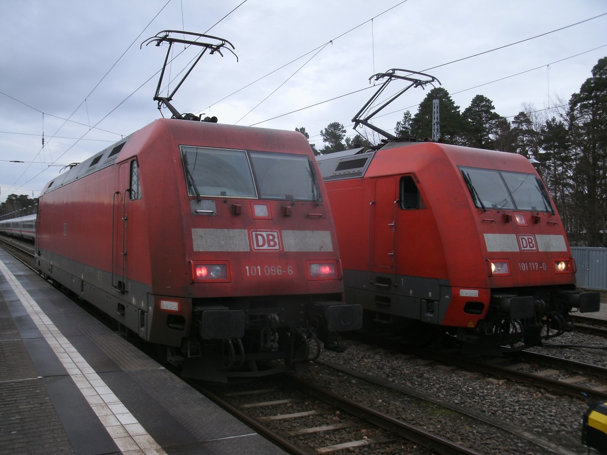 Während 101 117 schon am IC 2213 nach Stuttgart hing,kam 101 096,am 15