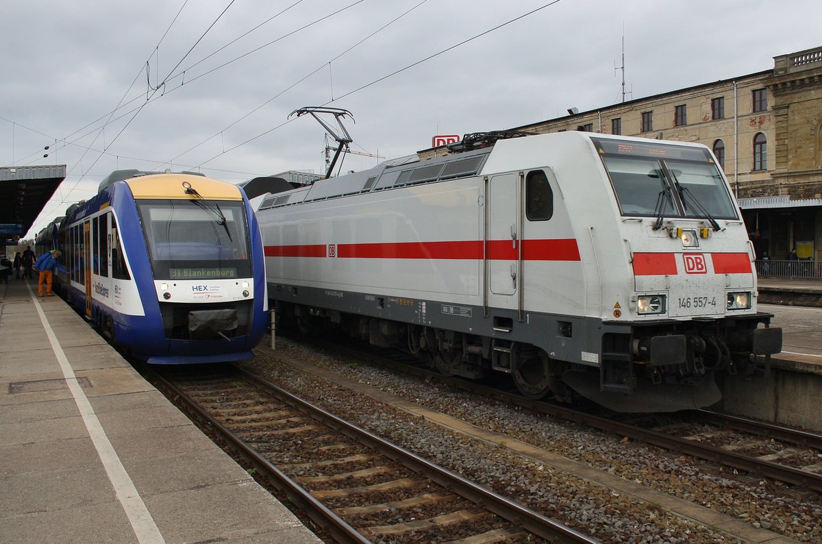 Während 640 124-3 als HEX80600 nach Blankenburg(Harz) in Magdeburg Hauptbahnhof auf Abfahrt wartet, macht sich 146 557-4 mit dem IC2442 von Dresden Hauptbahnhof nach Köln Hauptbahnhof auf den Weg. (7.4.2017)