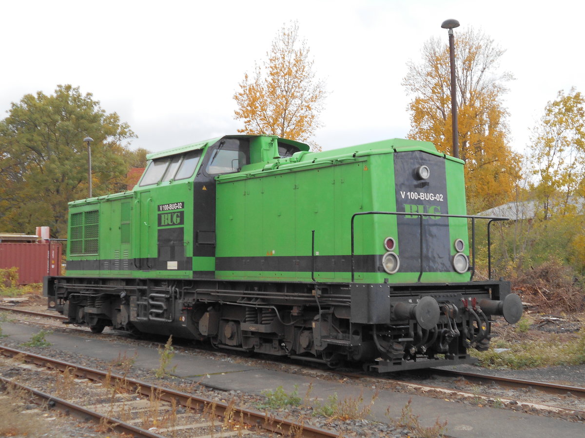 Während die V100-BUG-03,am 27.Oktober 2018,im Einsatz in Berlin Ostbahnhof war,ruhte sich die V100-BUG-02 in Berlin Lichtenberg aus.
