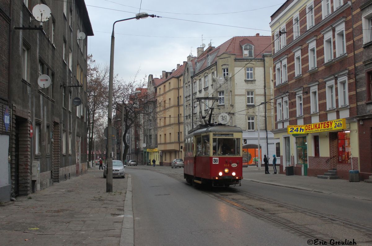 Wagen 954 am 29.10.13. in Bytom auf der kurzen Linie 38.
