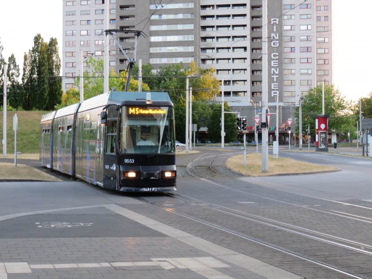 Wagen 9553 auf dem Weg zum Braunschweiger Hauptbahnhof.16.06.2015.