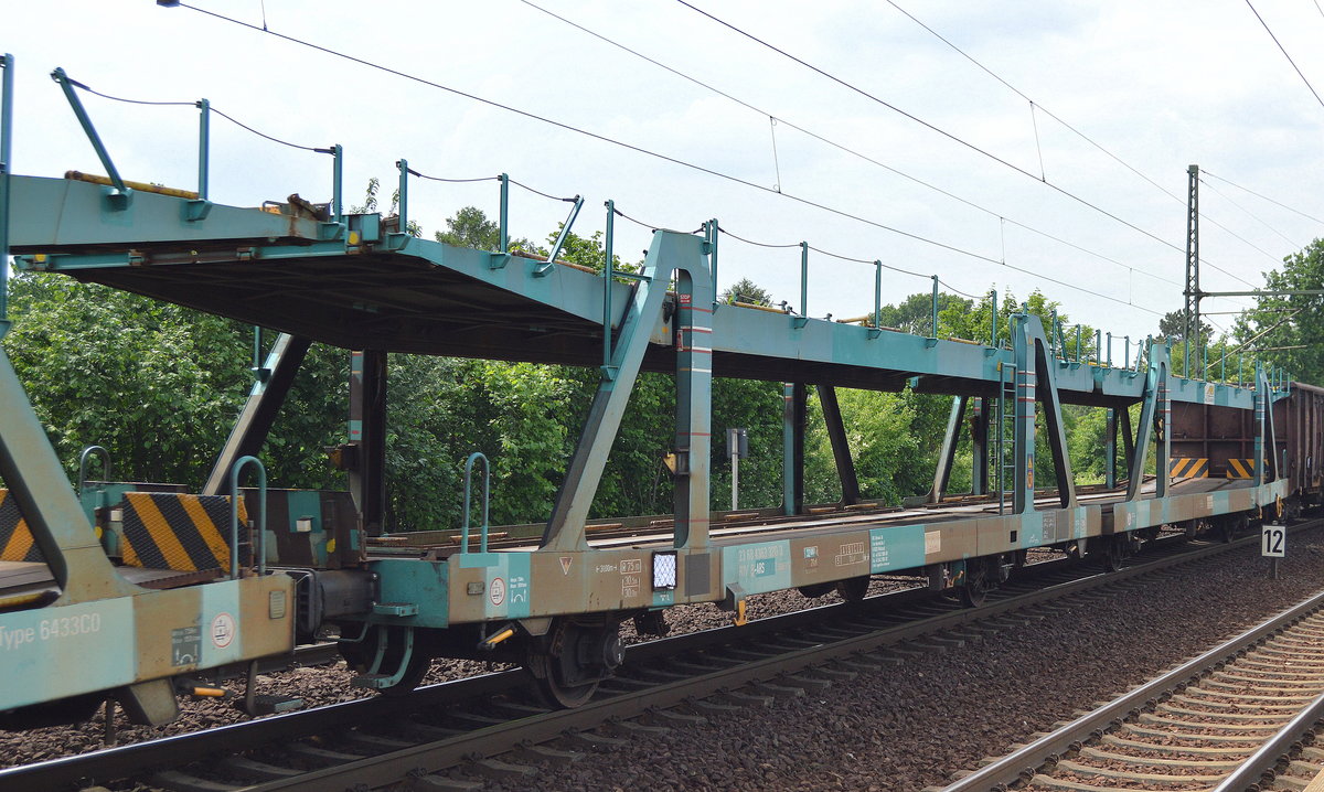 Wageneinheit für den Kfz-Transport der Fa. ARS mit belgischer Registrierung mit der Nr. 23 RIV 88 B-ARS 4363 320-3 Laaers am 30.05.18 Dresden-Strehlen.