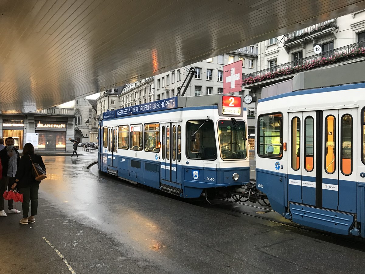Wagennummer 2040 „Rechts der Limmat“ als TW 2 am Paradeplatz. Datum: 16. 7. 2020