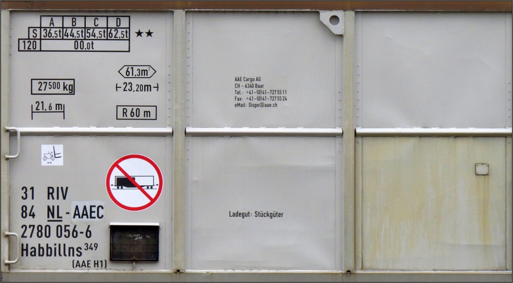 Waggonanschrift an einen Schiebewandwagen der Schweizer AAE Cargo, registriert bei der NL, abgestellt am Bahnhof von Stolberg, 29.05.2016.