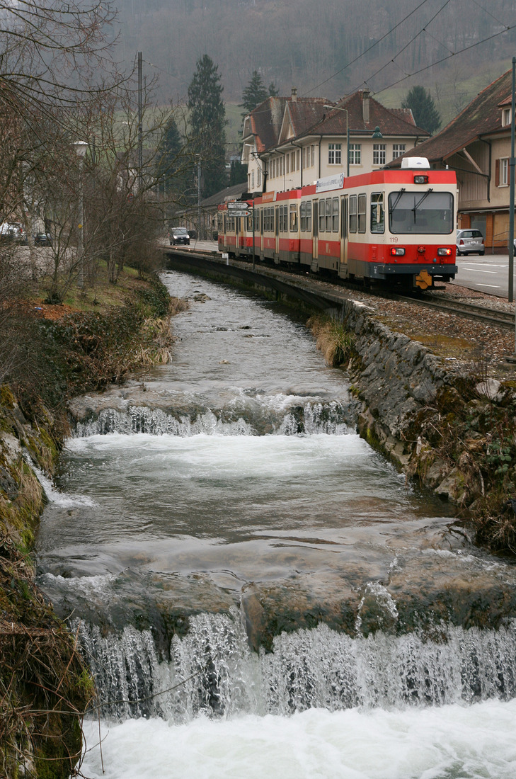 Waldenburgerbahn ET 15 // Niederdorf // 29. März 2013
(Nachschuss vom vorherigen Bild.)
