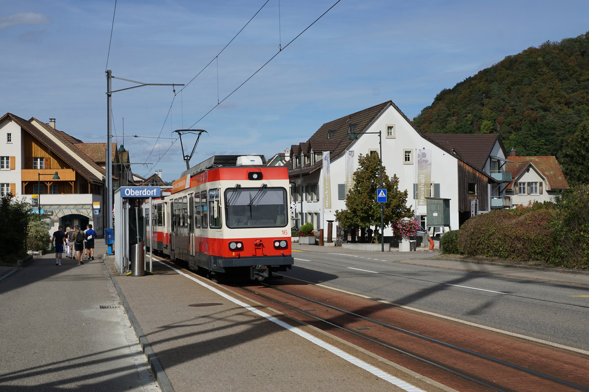 WALDENBURGRBAHN BLT/WB
Regionalzug mit BDe 4/4 16 auf der Haltestelle Oberdorf am 22. September 2018.
Foto: Walter Ruetsch