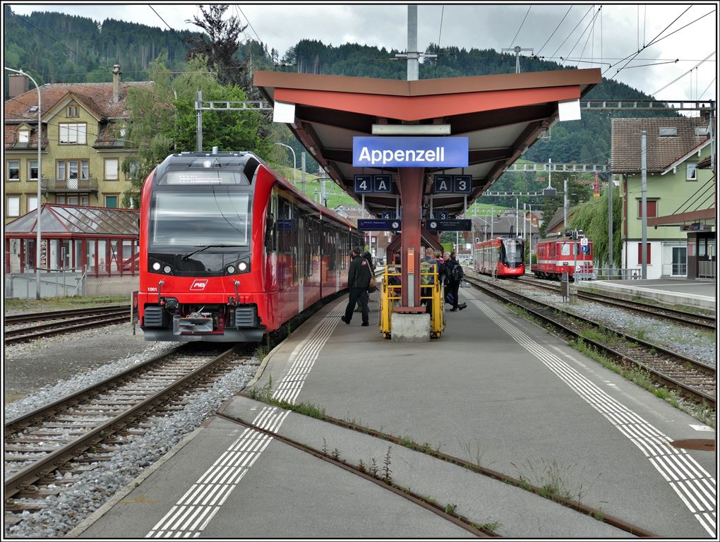 Walzer AB4 4/12 1001 nach Wasserauen und abgestellt Tango ABe 8/12 4002  und BDe 4/4 46 in Apprnzell. (13.07.2019)