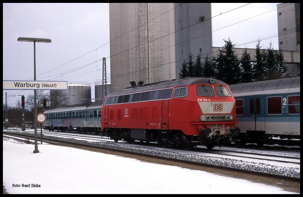 Warburg in Westfalen am 28.01.1996: 218132 setzt um 15.30 Uhr um.