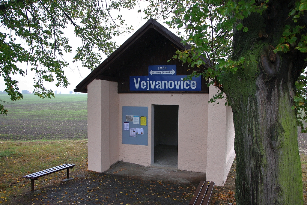 Wartehäuschen der Haltestelle Vejvanovice am 05.Oktober 2019.