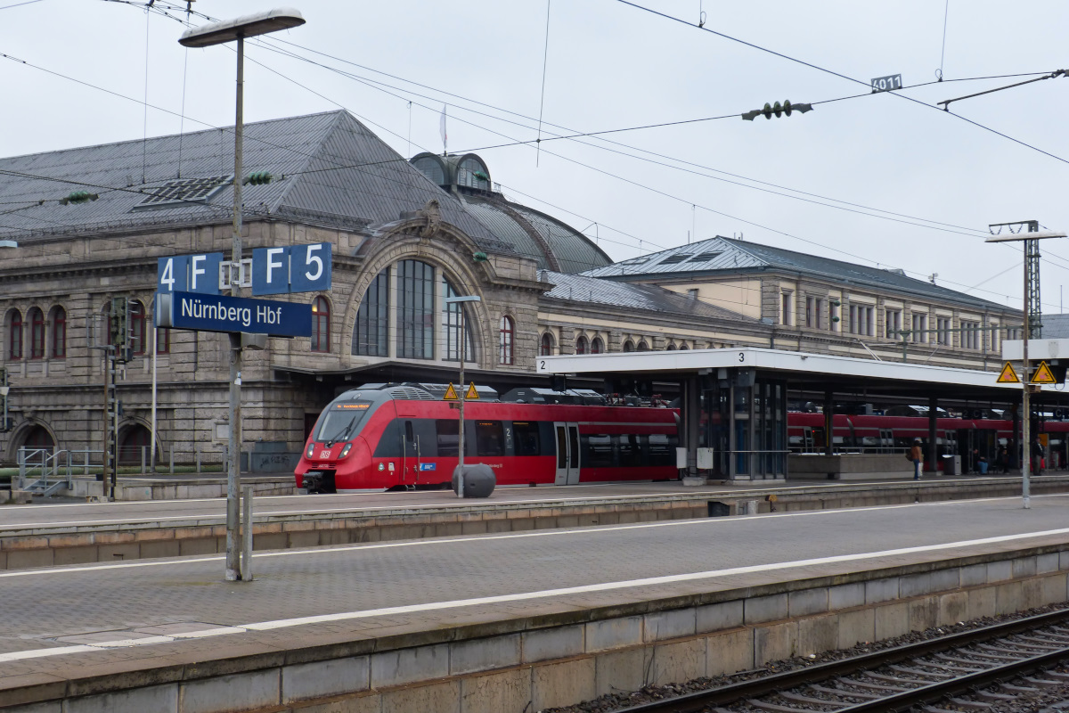 Was macht man wenn einem am Bahnsteig 6 in Nürnberg langweilig ist? Genau, ein Foto. 15.04.2016