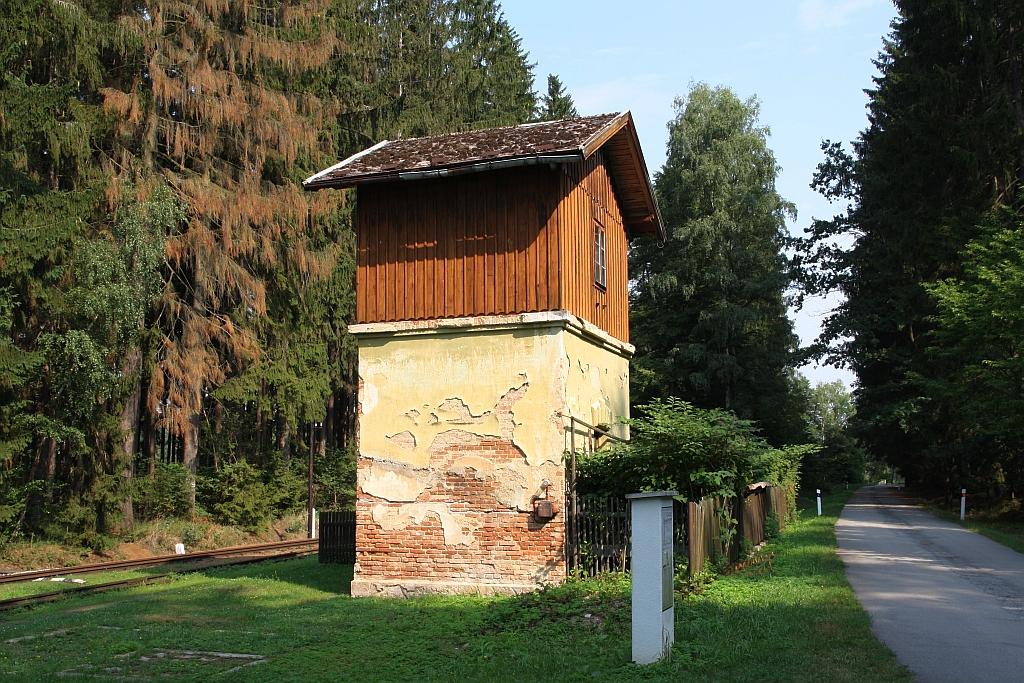 Wasserturm im JHMD-Bahnhof Strizovice am 05.August 2018.