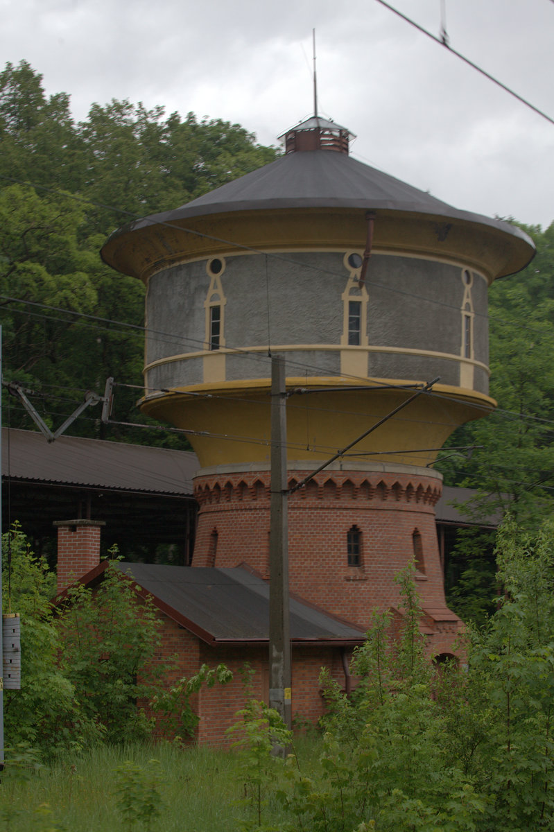 Wasserturm in Miedzylesie bei strömenden Regen.10.06.2017 09:03 Uhr.