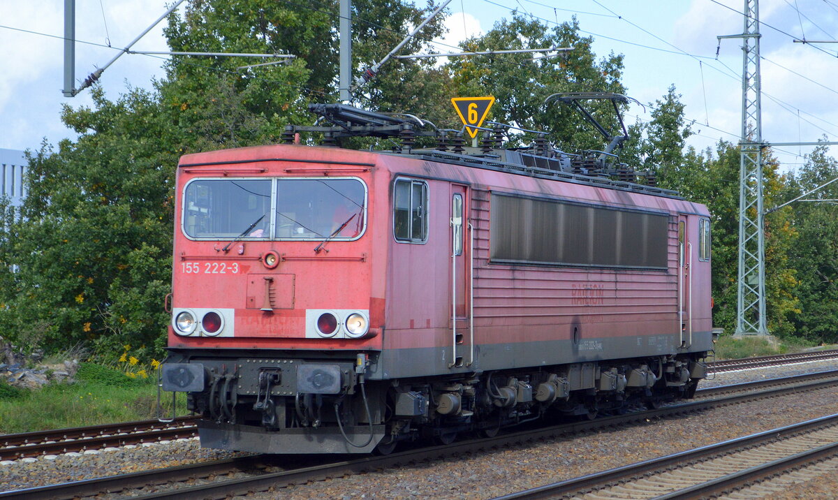 Wedler Franz Logistik GmbH & Co. KG, Potsdam mit ihrer  155 222-3  (NVR:  91 80 6155 222-3 D-WFL ) am 11.10.22 Durchfahrt Bahnhof Golm.