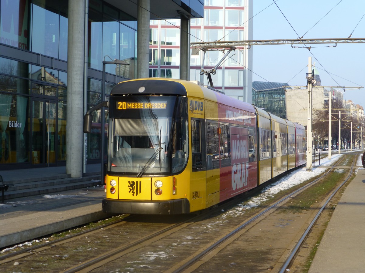 Wegen einer Veranstaltung auf dem Messegelände war auch die Linie 20 im Einsatz, hier am Hauptbahnhof. (26.01.2014)