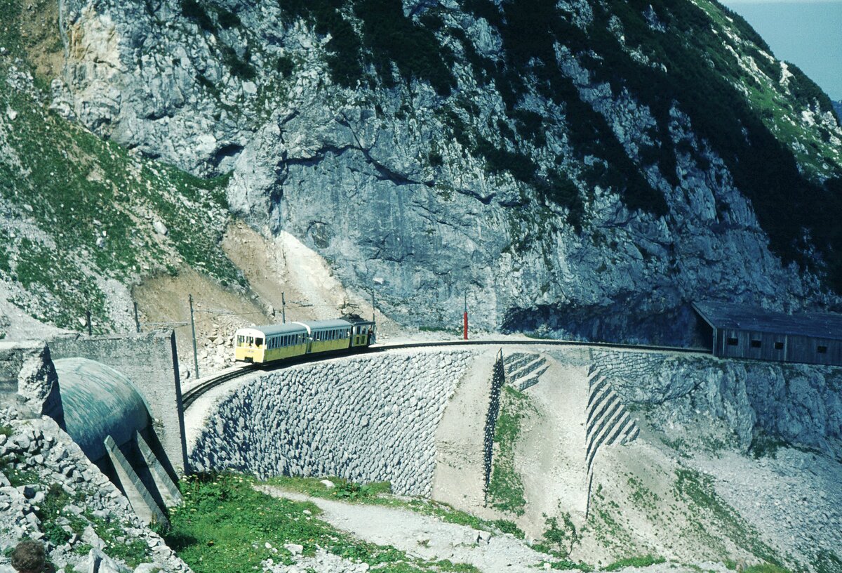Wendelstein-Zahnradbahn  Der vorletzte Tunnel ist erreicht__16-08-1973