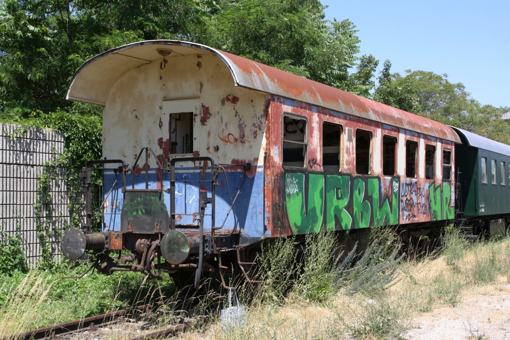 Wenn dann genügend Zeit zwischen Daumen und Zeigefinger ist wird der KLGB BT 7139.12 instand gesetzt. Bild vom 30.Juni 2019 in Liesing.