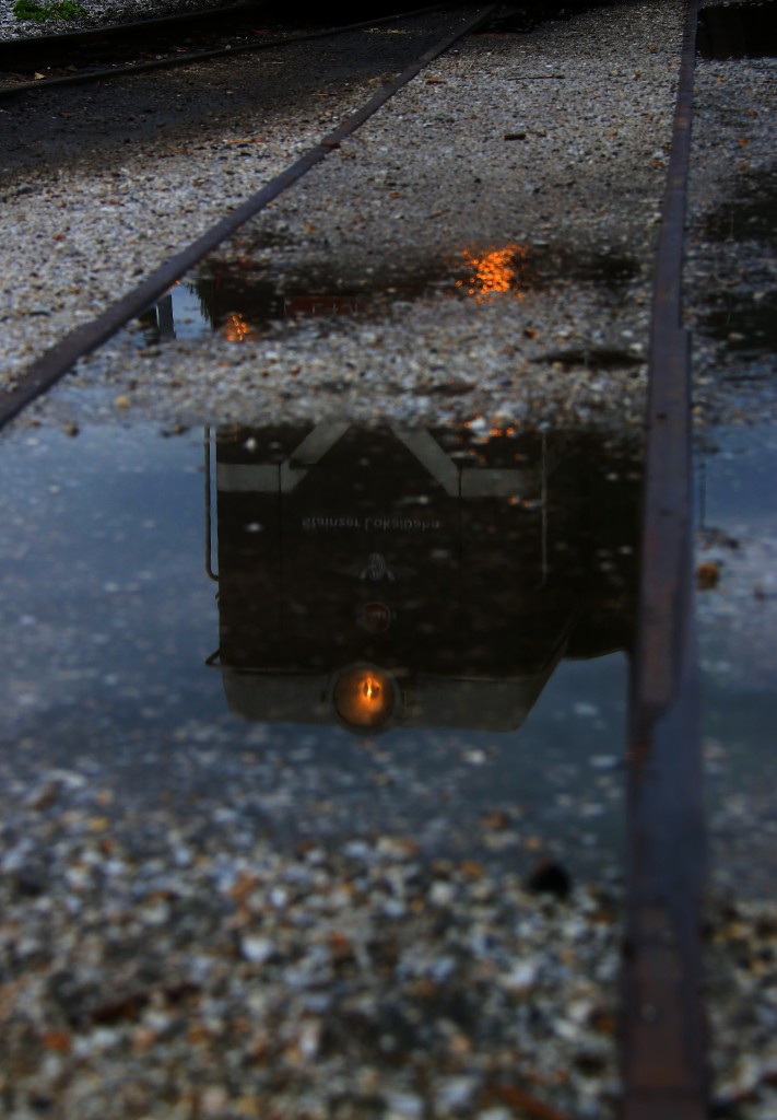 Wenn`s regnen tut da Karl Heinz sich freuen tut,....


L45H070 macht sich am Nachmittag des 4.09.2015 auf den Weg nach Preding Wieselsdorf.