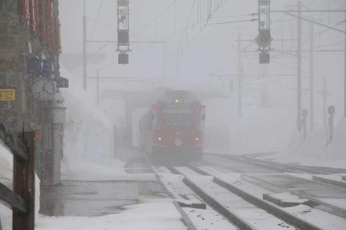 Wer kommt denn da? Ospizio Bernina, 22.03.2014