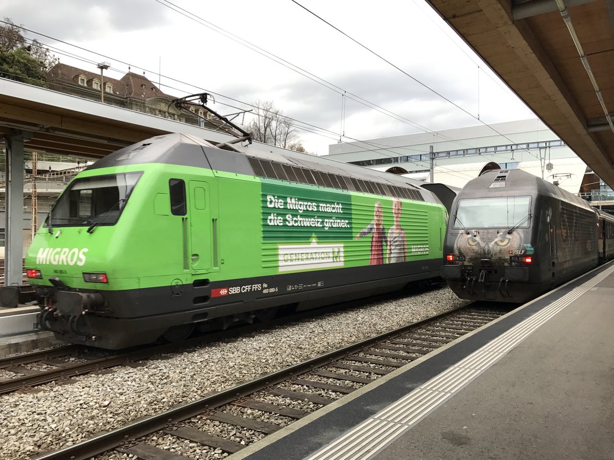Werbelok treffen am 21.3.17 in Bern
Re 460 080 mit Migros Werbung bei der Abfahrt nach Basel und Re 460 105 mit VSLF Werbung mit dem IC nach Brig.