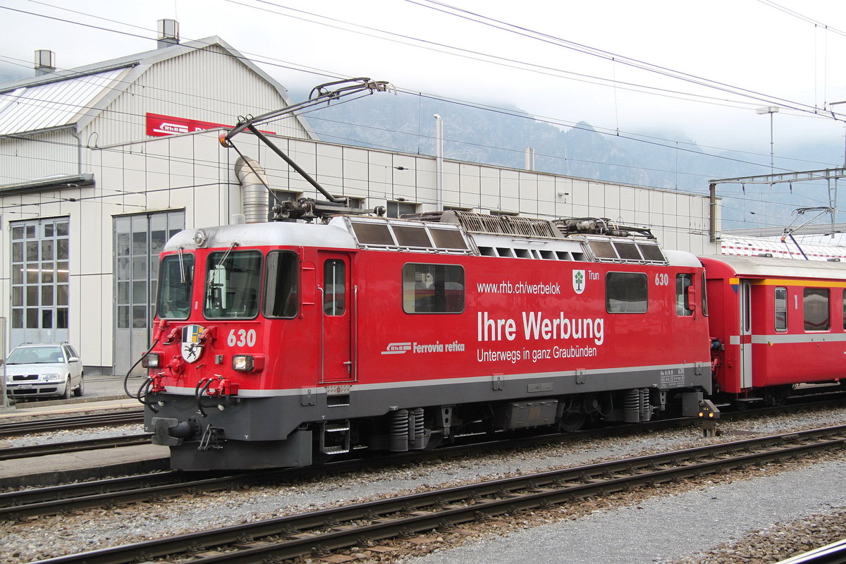 Werbung für die Werbung,E-Lok Ge4/4 II 630 am 28.11.16 in Landquart