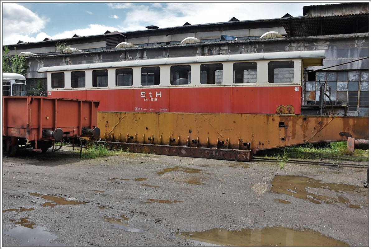 Werksgelände Calea Ferata Ingusta von Georg Hocevar in Criscior. Stern&Hafferl, ein weiteres Schmalspurfahrzeug aus Österreich. (17.06.2017)