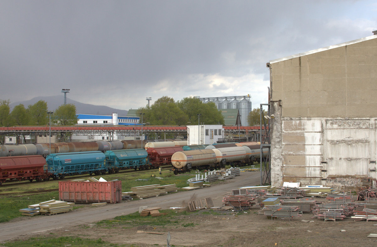 Werksgelände mit Gleisanschluß in Lovosice. 23.04.2017 16:35 Uhr.