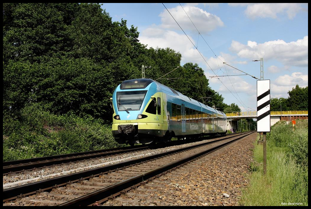Westfalenbahn ET 012 ist hier in Osnabrück - Hellern als RB 66 am 31.5.2017 um 16.52 Uhr nach Münster unterwegs.