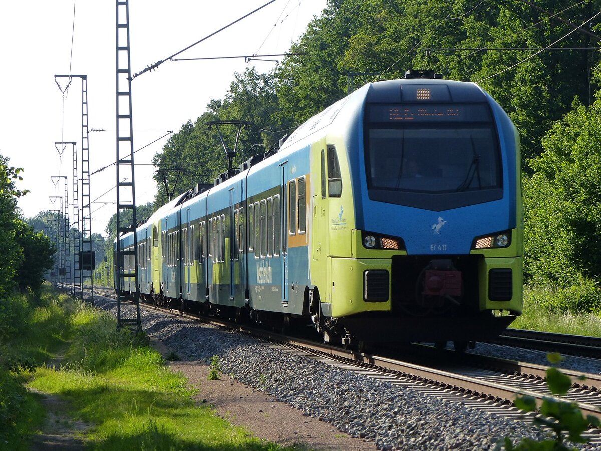 WestfalenBahn ET 411 als RE15 Emden - Münster in Rheine=Bentlage, 22.05.2022