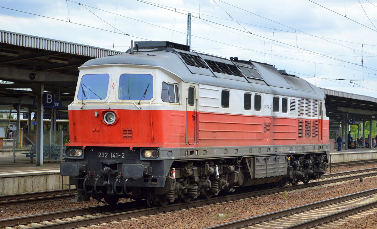 WFL - Wedler Franz Logistik GmbH & Co. KG mit  232 141-2  [NVR-Nummer: 92 80 1232 141-2 D-WFL] am 05.07.19 Bf. Flughafen Berlin-Schönefeld.