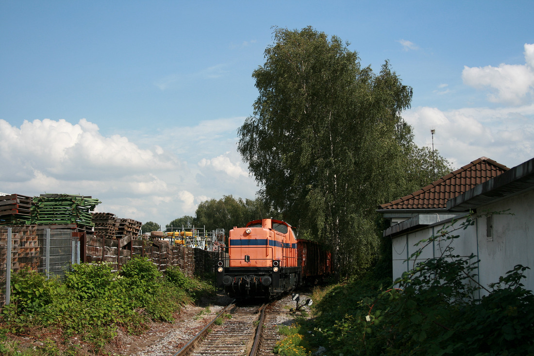 WHE 23 bediente am 14. August 2008 den Schrotthandel Jost in Herne.