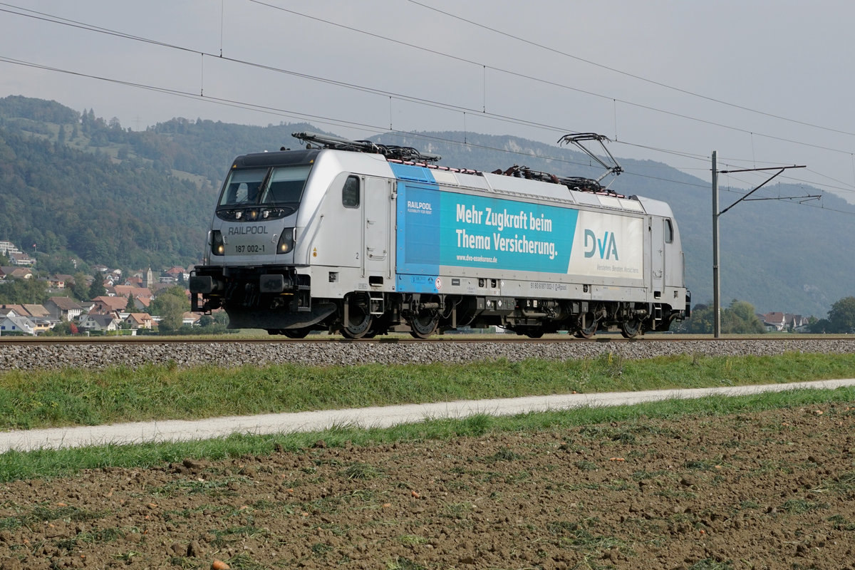 WIDMER RAIL SERVICES AG/WRS.
RAILPOOL 187 002-1 als WRS-Lokzug bei Oberbuchsiten am 16. September 2020.
Foto: Walter Ruetsch