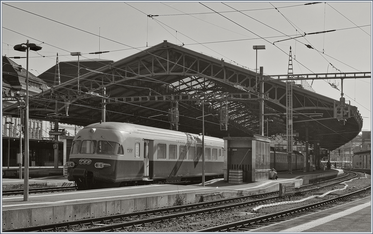 Wie in alten Zeiten: Der SBB RAe TEE II im Bahnhof von Lausanne. 

31. März 2019
