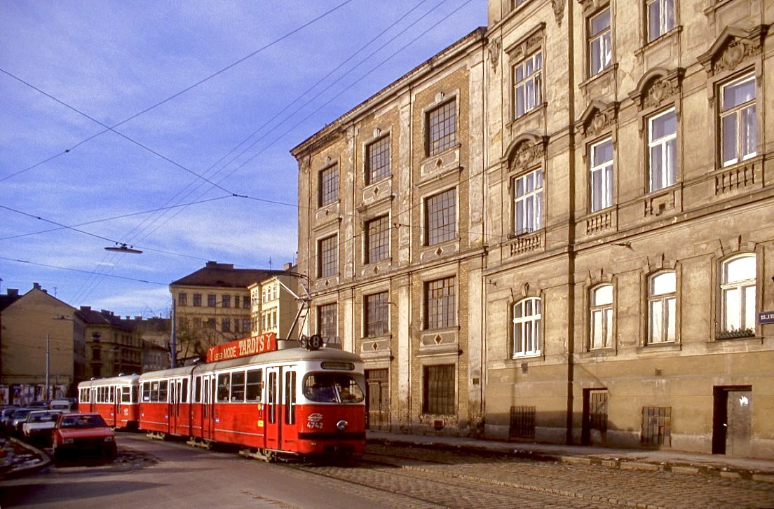 Wien 4742 + 1269, Ullmannstraße, 20.12.1986.
