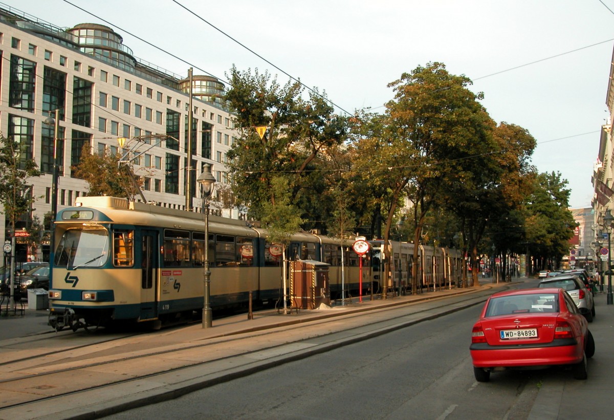 Wien am 5. August 2010: WLB 4-119 Kärntner Ring / Kärntner Strasse / Oper.