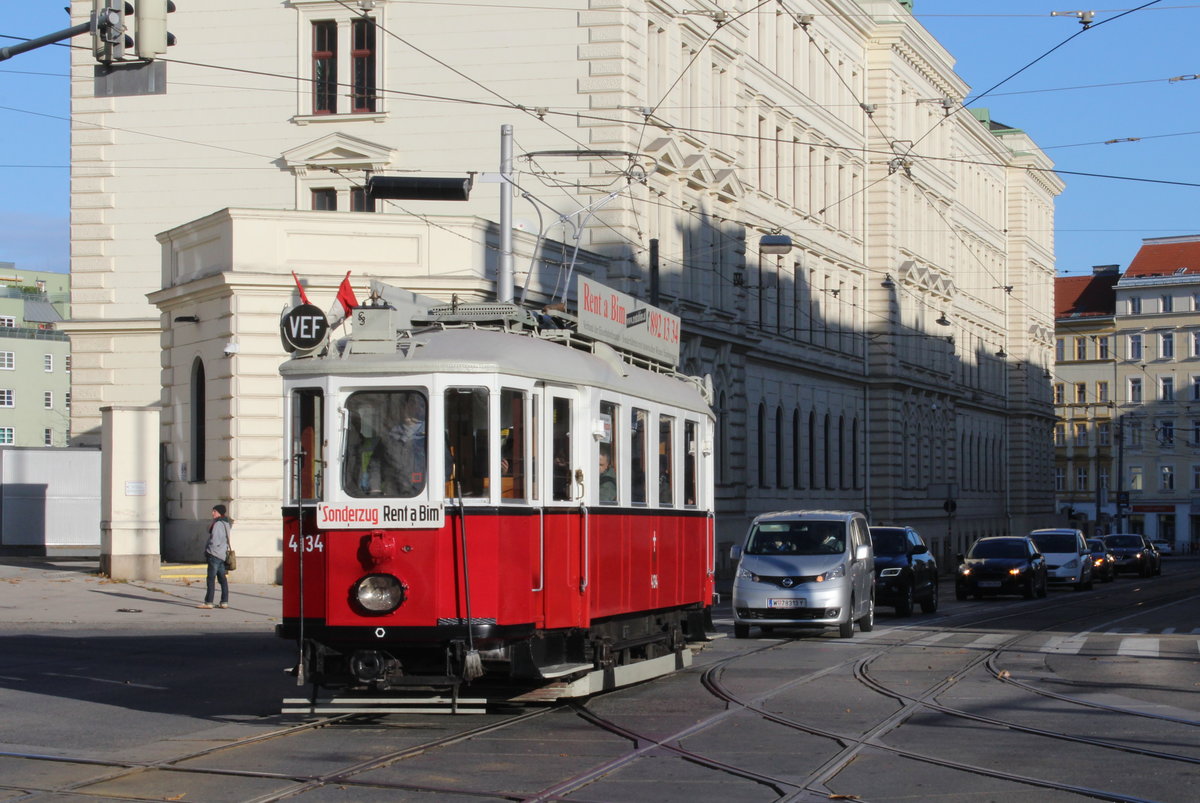 Wien Verein der Eisenbahnfreunde (VEF) M 4134 als Sonderzug (Rent a Bim) III, Landstraße, Landstraßer Hauptstraße / Rennweg am 30. November 2019. - Die Simmeringer Waggonfabrik stellte 1929 den Tw her.