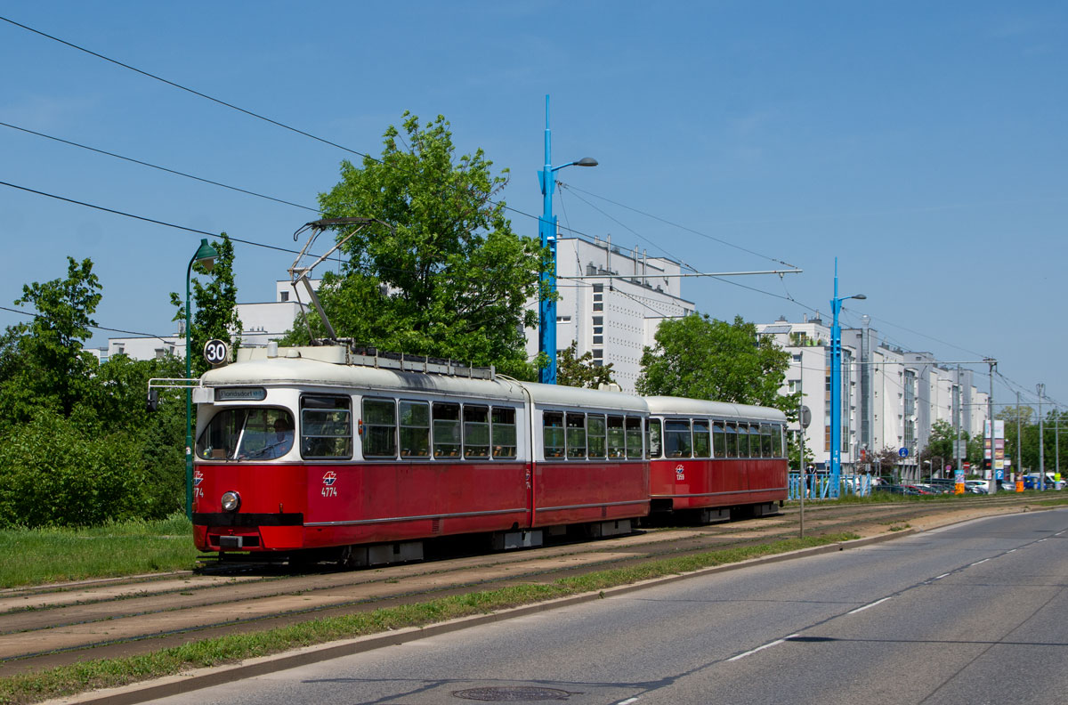 Wien 

Wiener Linien E1 4774 + 1359 als Linie 30, Brünner Straße, 16.05.2022. 