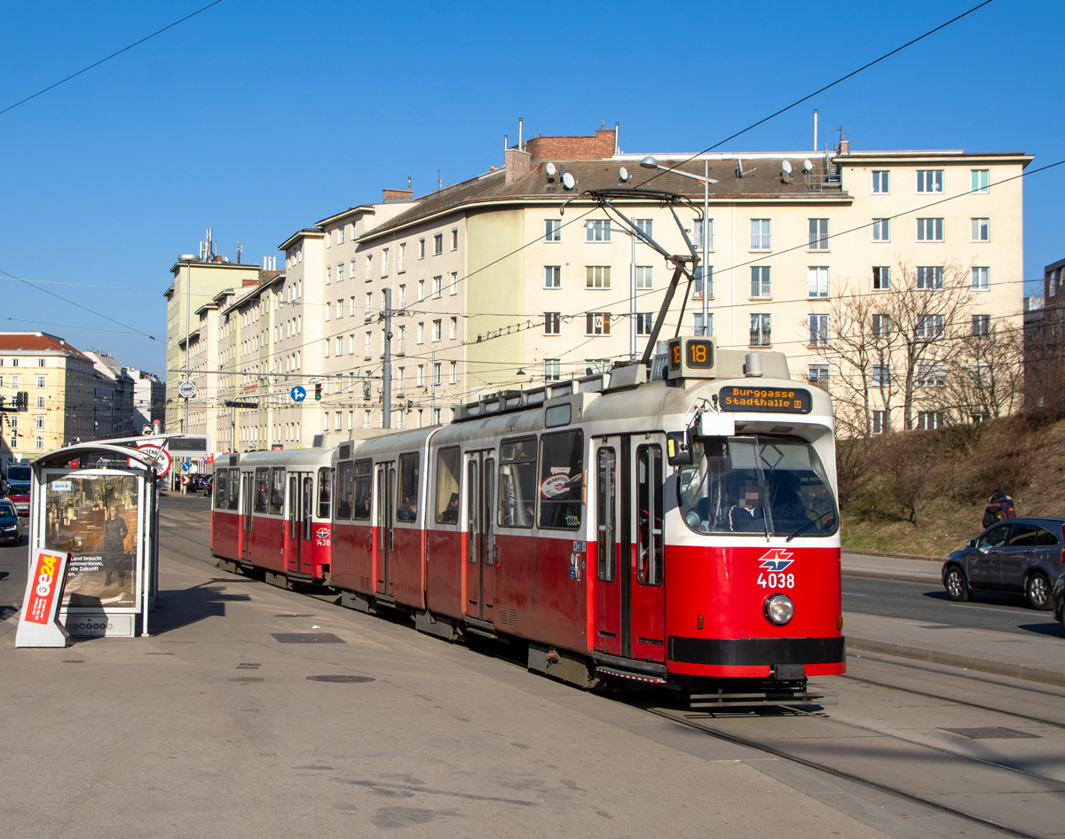 Wien 

Wiener Linien E2 4038 + 1438 als Linie 18, St Marx, 02.03.2022. 