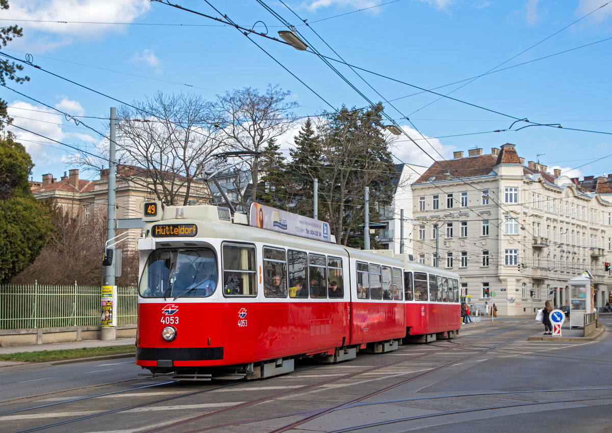 Wien 

Wiener Linien E2 4053 + 1453 als Linie 49, Breitensee, 20.02.2020. 