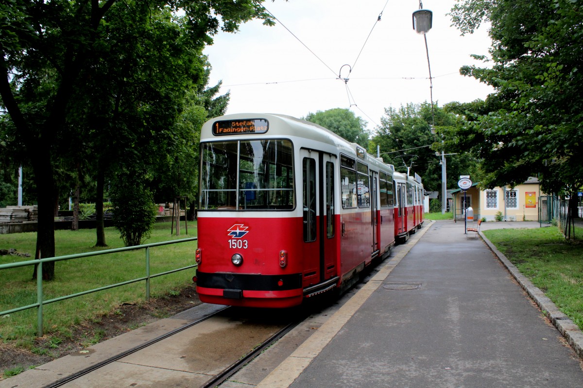 Wien Wiener Linien SL 1 (c5 1503) Prater Hauptallee am 11. Juli 2014.