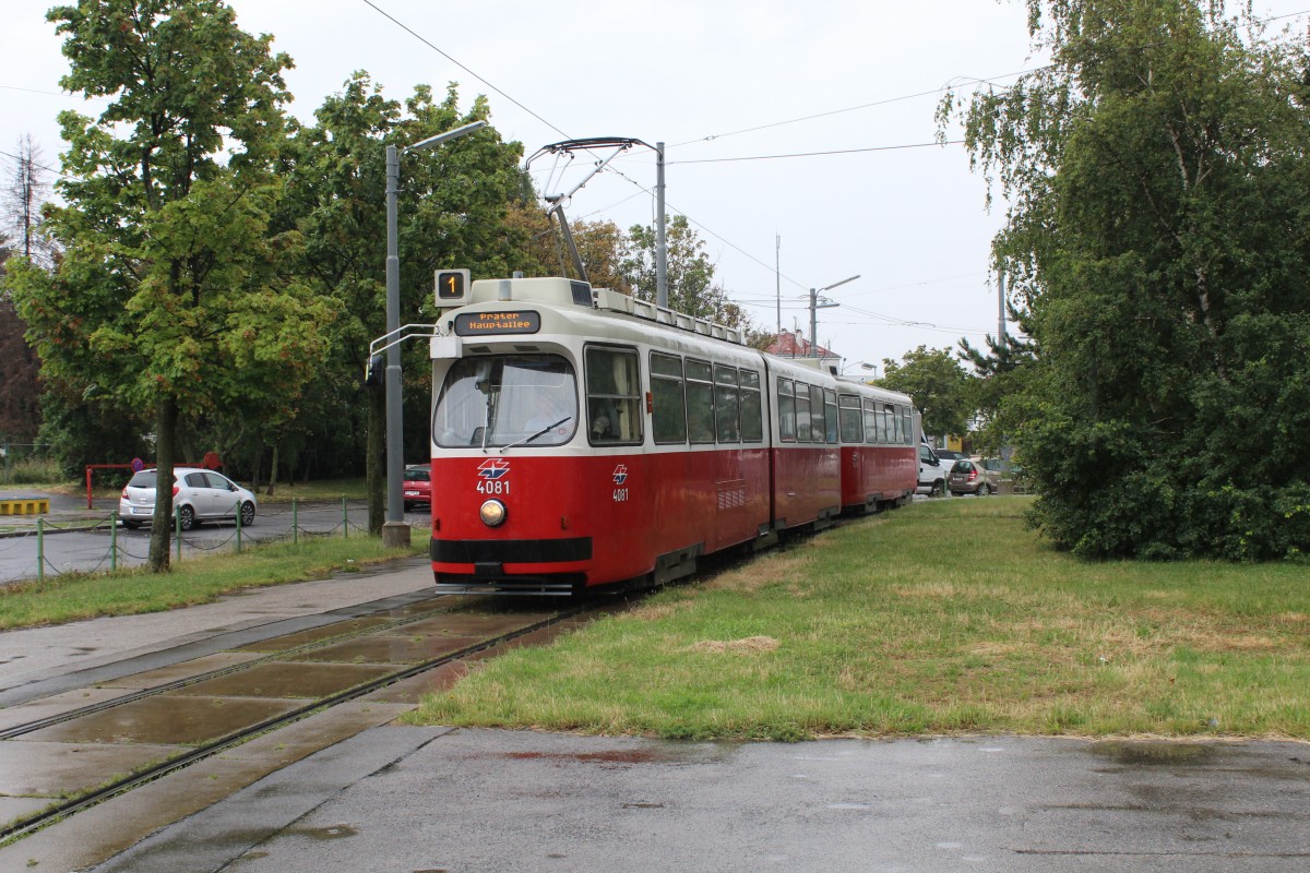 Wien Wiener Linien SL 1 (E2 4081) Windtenstrasse / Raxstrasse (Stefan-Fadinger-Platz) am 11. Juli 2014.