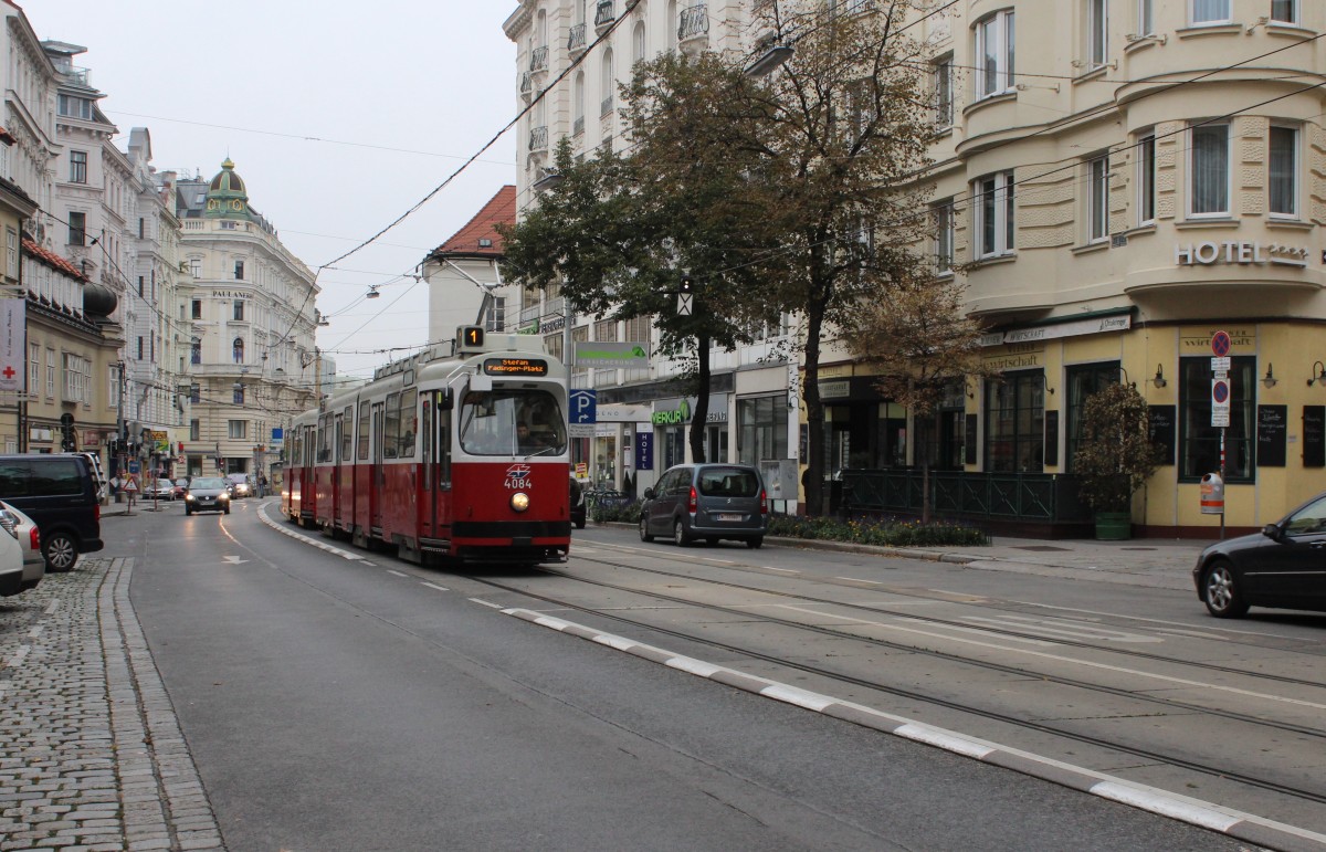 Wien Wiener Linien SL 1 (E2 4084) Wiedner Hauptstraße am 11. Oktober 2015.