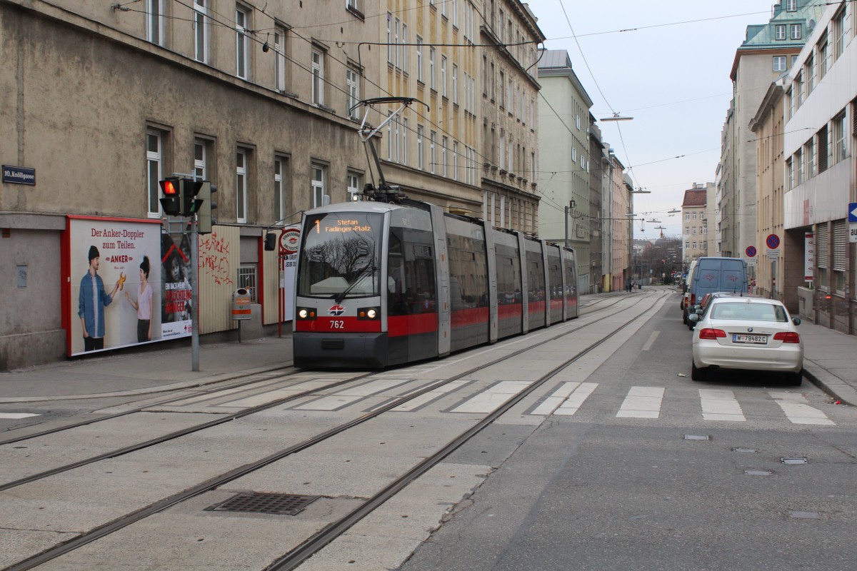 Wien Wiener Linien SL 1 (B1 762) Knöllgasse (Hst. Davidgasse) am 14. Februar 2016.