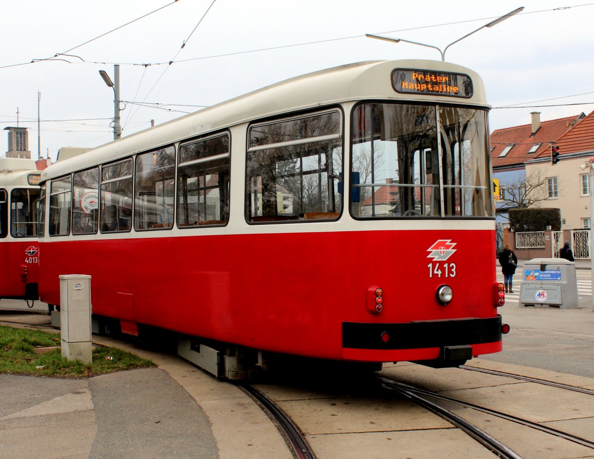 Wien Wiener Linien SL 1 (c5 1413 + E2 4013) Stefan-Fadinger-Platz am 14. Februar 2016.