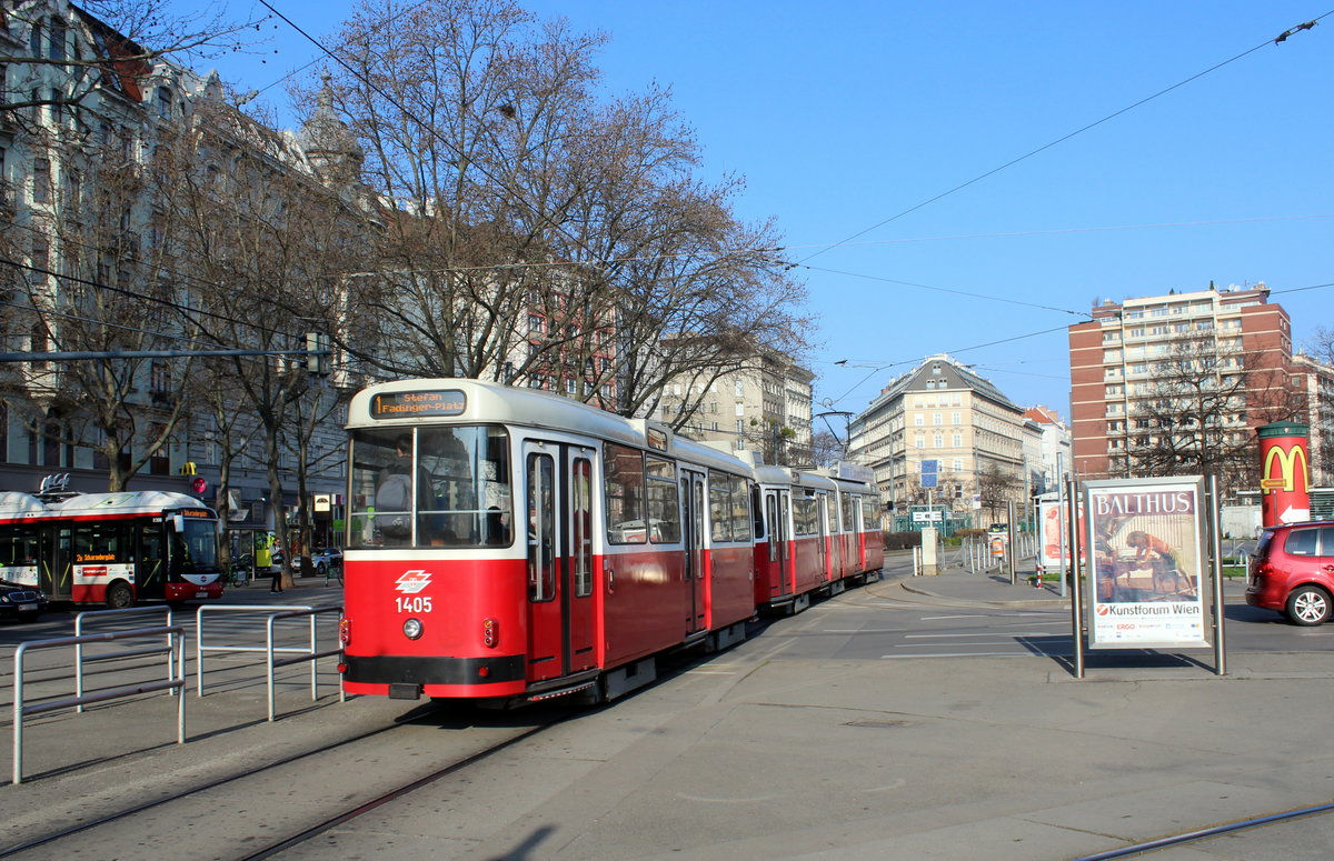 Wien-Wiener Linien SL 1 (c5 1405) Innere Stadt, Franz-Josefs-Kai / Marienbrücke am 23. März 2016.