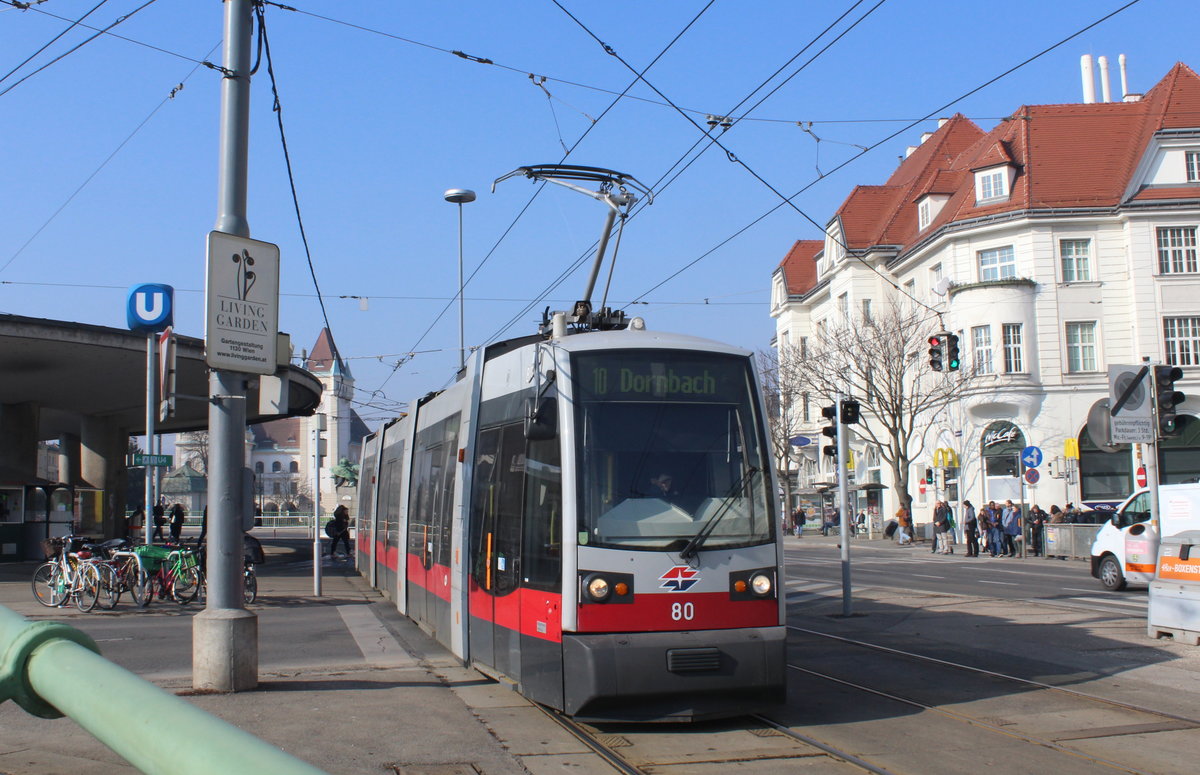 Wien Wiener Linien SL 10 (A1 80) XIV, Penzing, Hadikgasse / Kennedybrücke am 16. Februar 2017.