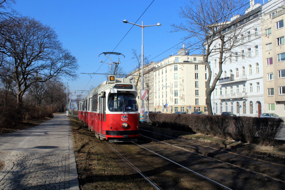 Wien Wiener Linien SL 18 (E2 4317) III, Landstraße, Landstraßer Gürtel am 15. Februar 2017.