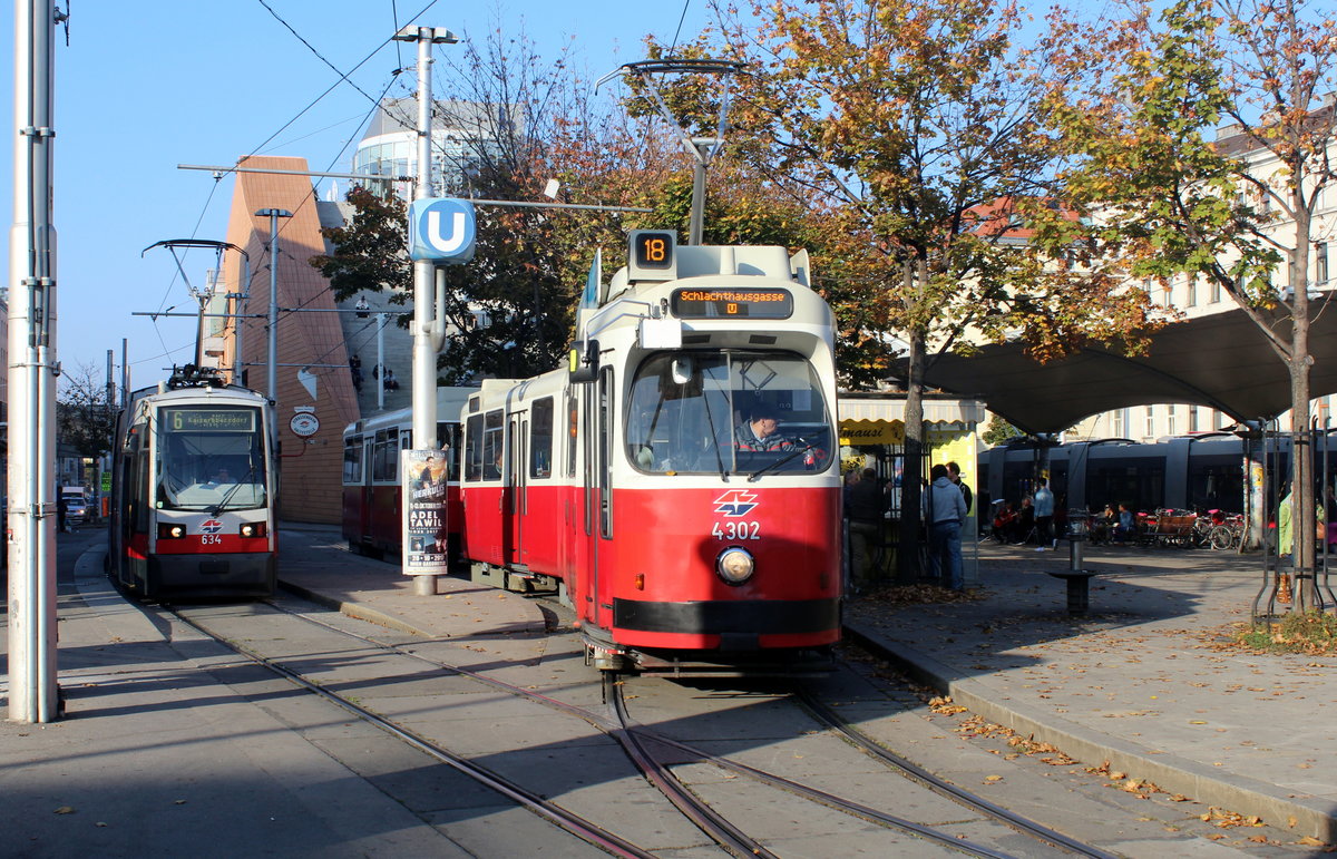 Wien Wiener Linien SL 18 (E2 4302) XV, Rudolfsheim-Fünfhaus, Neubaugürtel / Hütteldorfer Straße am 19. Oktober 2017.