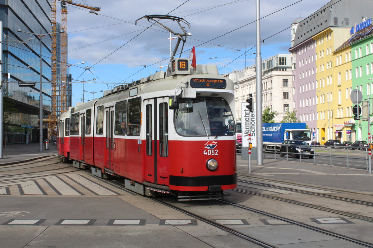 Wien Wiener Linien SL 18 (E2 4052 (SGP 1985)) Quartier Belvedere / Wiedner Gürtel / Arsenalstraße / Landstraßer Gürtel / Prinz-Eugen-Straße am 10. Mai 2019.