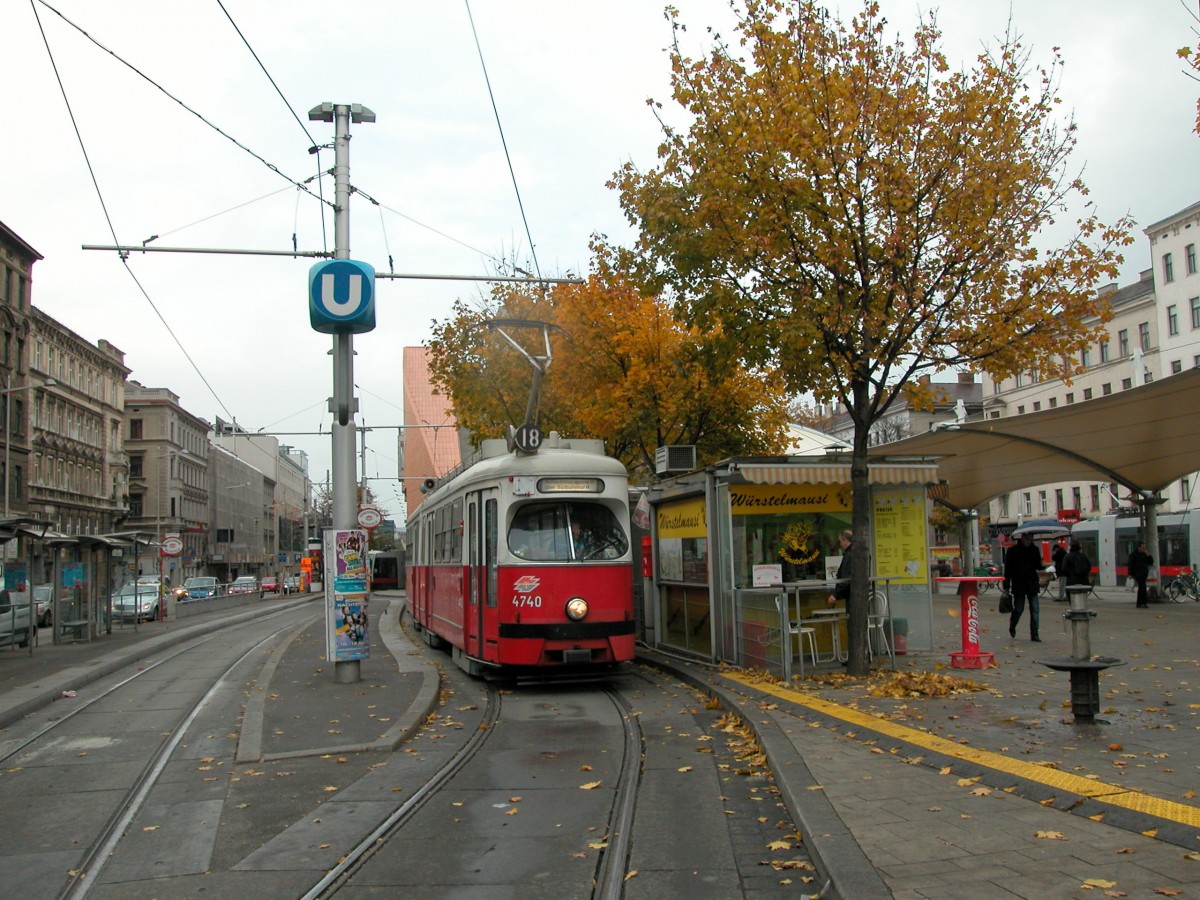 Wien Wiener Linien SL 18 (E1 4740) Neubaugürtel / Burggasse-Stadthalle am 20. Oktober 2010.